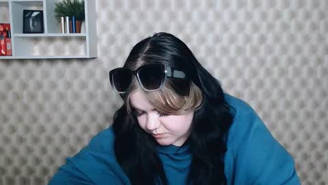 Snapshot of vandaray_ chatting on 10, 3, 2025 Vanda online show from 10, 3, 2025