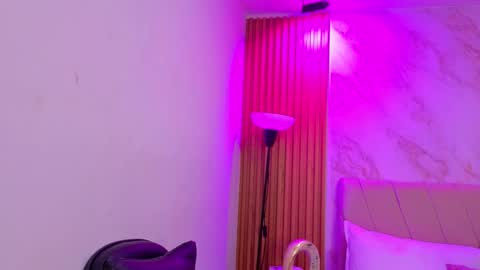 Snapshot of vane_coral chatting on 6, 2, 2026 vane_coral online show from 6, 2, 2026