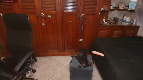 Snapshot of vane_latin18 chatting on 15, 5, 2026 vane_latin18 online show from 15, 5, 2026