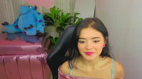 Snapshot of vaneloppe_t chatting on 2, 6, 2026 Vaneloppe online show from 2, 6, 2026