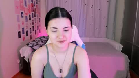 Snapshot of vanessa_brills chatting on 1, 3, 2025 Vanessa online show from 1, 3, 2025