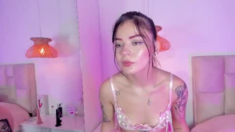 Snapshot of vanessa_cruz_18 chatting on 11, 6, 2026 Vane online show from 11, 6, 2026