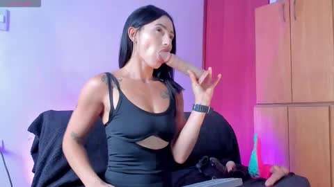 Snapshot of vanessa_gonzaless chatting on 24, 11, 2025 Vanessa online show from 24, 11, 2025