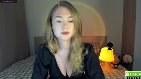Snapshot of vanessa_maes chatting on 5, 3, 2025 Vanessa Maes online show from 5, 3, 2025