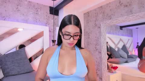 Snapshot of vanessa_rain_ chatting on 27, 5, 2026 Vanessa online show from 27, 5, 2026