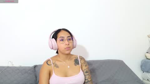 Snapshot of vanessaadol chatting on 1, 7, 2026 vanessaadol online show from 1, 7, 2026