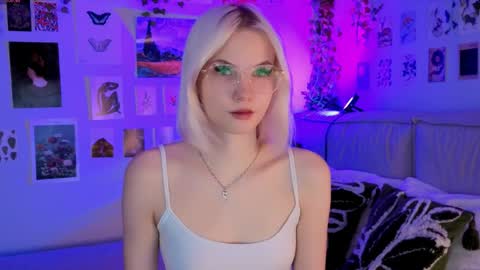 Snapshot of vanessaaustin chatting on 2, 5, 2026 Vanessa online show from 2, 5, 2026