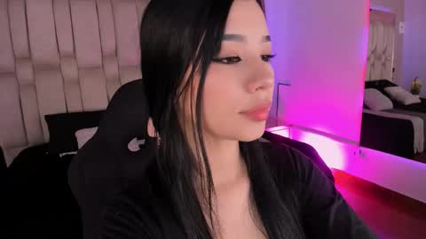 Snapshot of vanessaduval chatting on 13, 11, 2025 vanessaduval online show from 13, 11, 2025