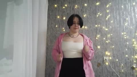 vanessashadow online show from 4, 3, 2026