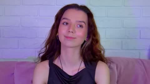 VanessaVienne online show from 19, 4, 2026