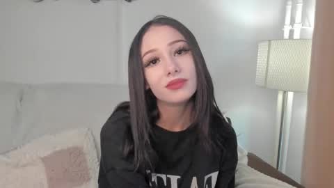 Luna  online show from 4, 3, 2026