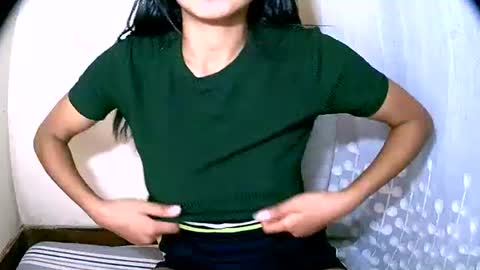 Snapshot of vanih27 chatting on 6, 6, 2026 vanih27 online show from 6, 6, 2026