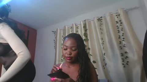 Snapshot of vanila_vixen chatting on 1, 11, 2025 Vanilla online show from 1, 11, 2025