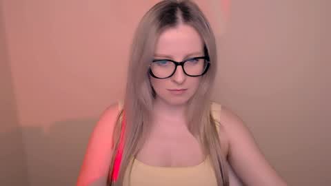 Mia online show from 5, 4, 2026