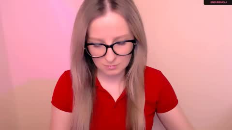 Snapshot of vanillaex_ chatting on 26, 4, 2026 Mia online show from 26, 4, 2026