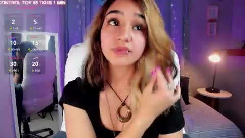 Snapshot of vanillafairy_ chatting on 6, 7, 2026 vanillafairy_ online show from 6, 7, 2026