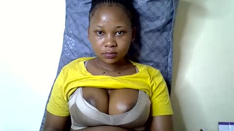 Snapshot of vanillavenus chatting on 8, 10, 2025 vanillavenus online show from 8, 10, 2025