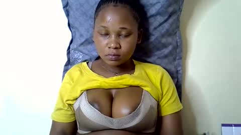 Snapshot of vanillavenus chatting on 11, 10, 2025 vanillavenus online show from 11, 10, 2025