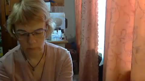 Vanillaxcreamy online show from 17, 2, 2025
