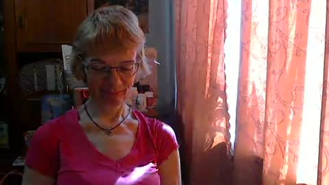 Vanillaxcreamy online show from 11, 3, 2025