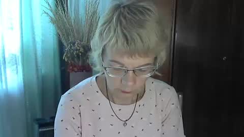 Vanillaxcreamy online show from 29, 9, 2025