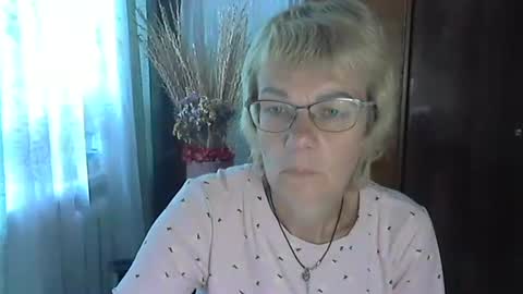 Vanillaxcreamy online show from 30, 9, 2025