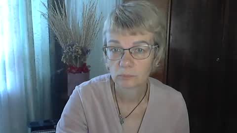 Vanillaxcreamy online show from 14, 10, 2025