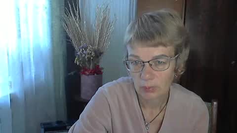Vanillaxcreamy online show from 24, 10, 2025