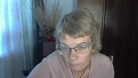 Vanillaxcreamy online show from 28, 10, 2025