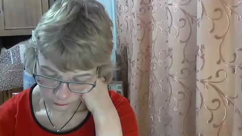 Vanillaxcreamy online show from 5, 1, 2026