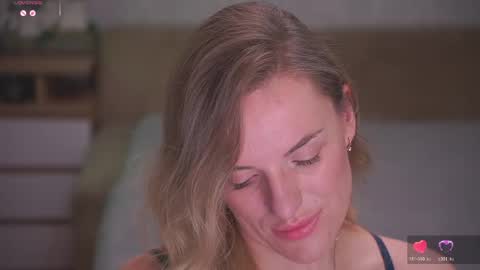 Snapshot of vanille_mystery chatting on 3, 5, 2026 Sophie online show from 3, 5, 2026