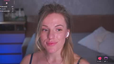 Snapshot of vanille_mystery chatting on 22, 6, 2026 Sophie online show from 22, 6, 2026
