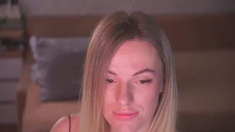 Snapshot of vanille_mystery chatting on 7, 7, 2026 Sophie online show from 7, 7, 2026