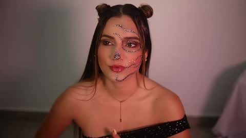 Snapshot of vaniluu9 chatting on 7, 10, 2025 Vanilu online show from 7, 10, 2025