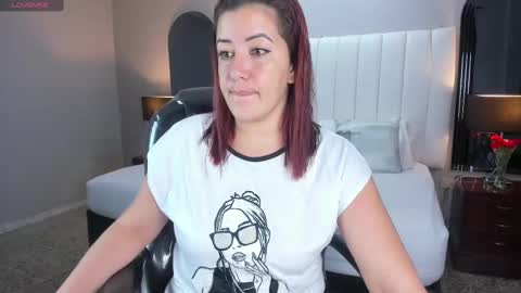 Snapshot of vanitysex chatting on 28, 2, 2025 Karine online show from 28, 2, 2025