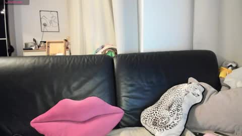 Snapshot of vannessarain chatting on 15, 4, 2026 Vannessa online show from 15, 4, 2026