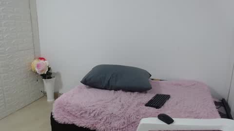 Snapshot of vanse_lust chatting on 22, 1, 2025 Karuna online show from 22, 1, 2025