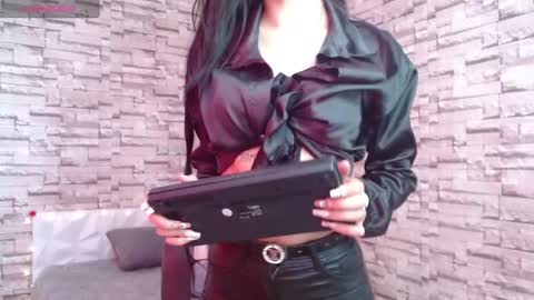 Snapshot of vanse_lust chatting on 7, 3, 2025 Karuna online show from 7, 3, 2025