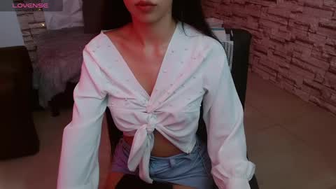 Snapshot of vanse_lust chatting on 12, 3, 2025 Karuna online show from 12, 3, 2025