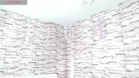 Snapshot of vanse_lust chatting on 9, 9, 2025 Karuna online show from 9, 9, 2025