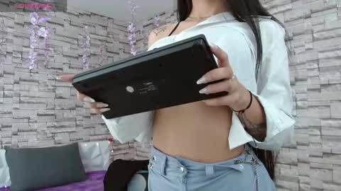 Snapshot of vanse_lust chatting on 10, 9, 2025 Karuna online show from 10, 9, 2025