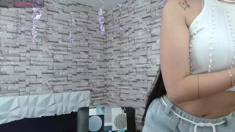 Snapshot of vanse_lust chatting on 4, 12, 2025 Karuna online show from 4, 12, 2025