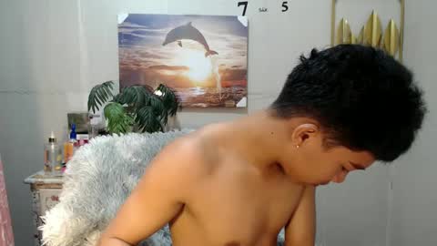 Snapshot of vanxxx2005 chatting on 5, 1, 2025 vanxxx2005 online show from 5, 1, 2025