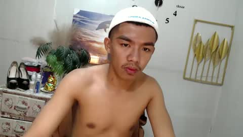 Snapshot of vanxxx2005 chatting on 15, 2, 2025 vanxxx2005 online show from 15, 2, 2025