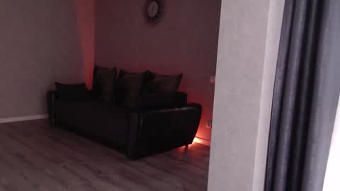 Varonica Caprii Online this week  Monday Tuesday Thursday Friday online show from 17, 12, 2024