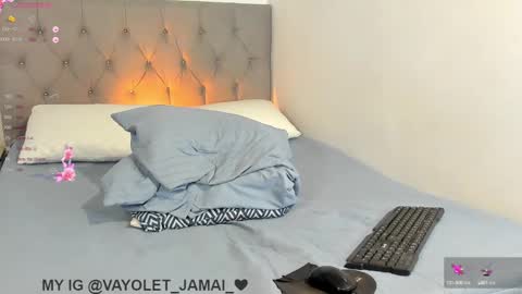 Snapshot of vayolet___ chatting on 20, 12, 2024 Hi Im Vayolet online show from 20, 12, 2024