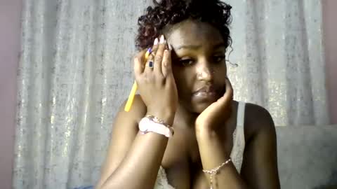 Snapshot of vee_quest chatting on 22, 6, 2026 vee_quest online show from 22, 6, 2026