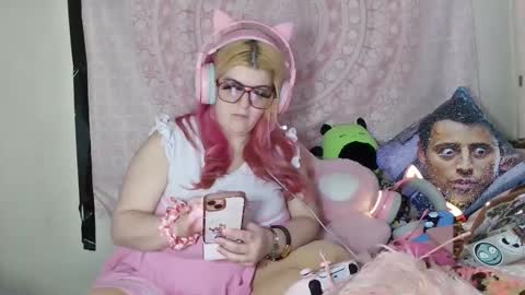 Veronica Lehane online show from 4, 3, 2025