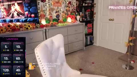 vegas_romance online show from 8, 11, 2025