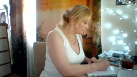 Snapshot of velka_raspberry chatting on 21, 6, 2026 velka_raspberry online show from 21, 6, 2026